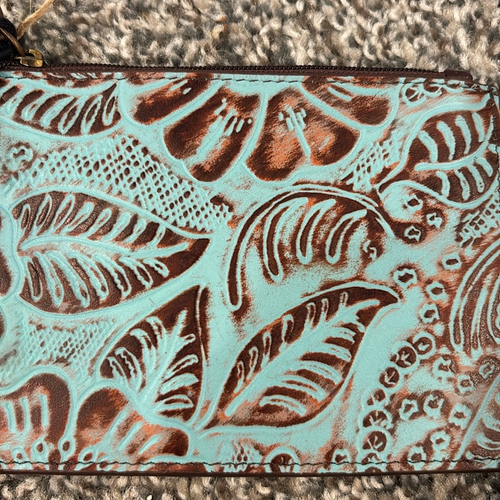 Myra small credit card holder wallet. Zipper compartment /keychain holder. NWT - Picture 2 of 4